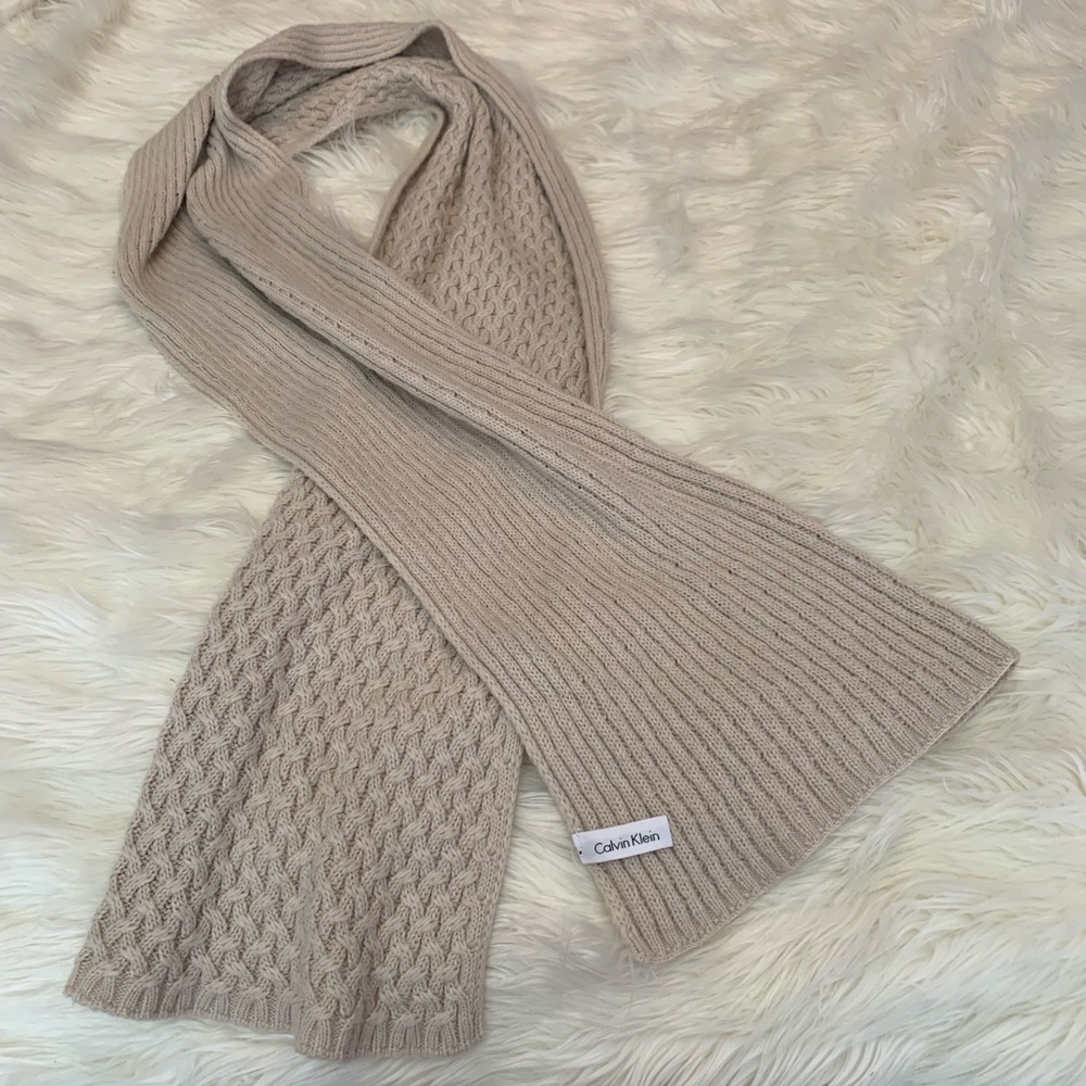 🍁Calvin Klein Knitted Scarf
